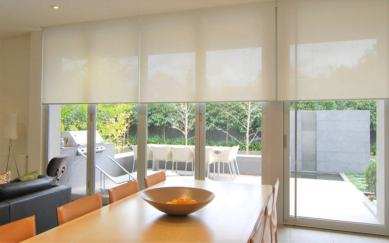 Rèm cửa sổ cuốn chống nắng Thiên Định phù hợp với mọi kiểu kiến trúc và phong cách nội thất.